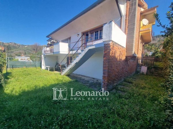 casa indipendente in vendita a Massarosa in zona Stiava