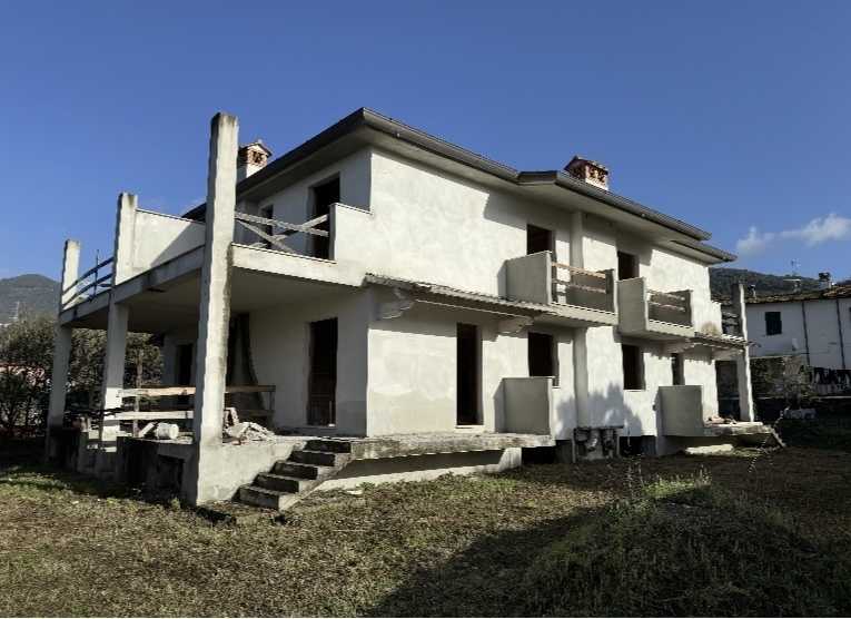 casa indipendente in vendita a Massarosa