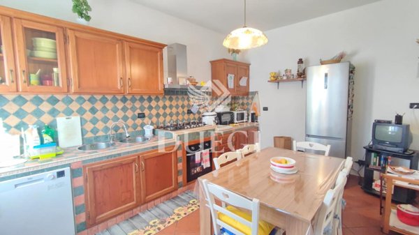 casa indipendente in vendita a Massarosa in zona Quiesa