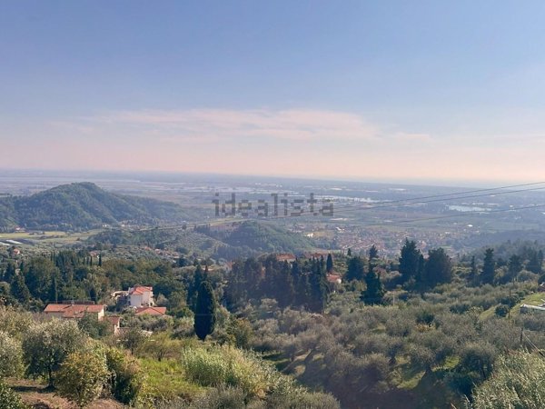 appartamento in vendita a Massarosa in zona Corsanico