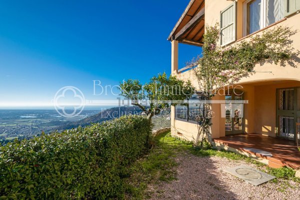 casa indipendente in vendita a Massarosa in zona Massaciuccoli