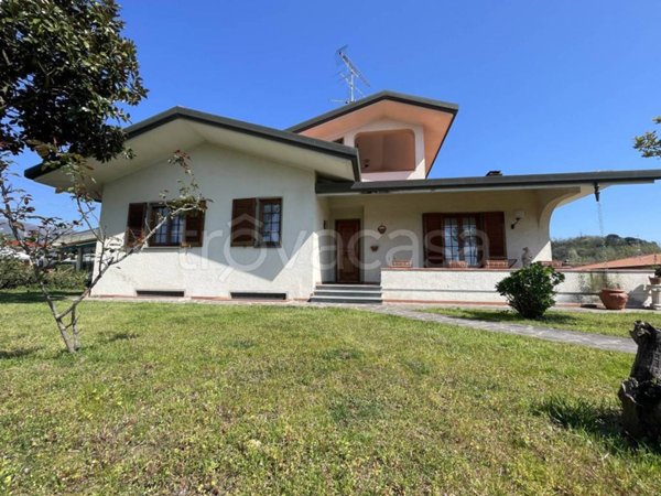 casa indipendente in vendita a Massarosa in zona Piano di Conca