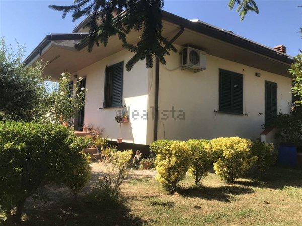 casa indipendente in vendita a Massarosa