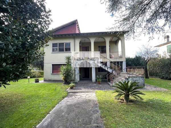 casa indipendente in vendita a Massarosa