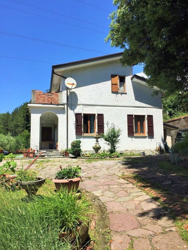 casa indipendente in vendita a Massarosa