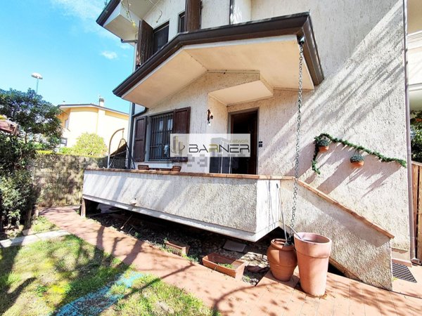 casa indipendente in vendita a Massarosa in zona Piano di Conca