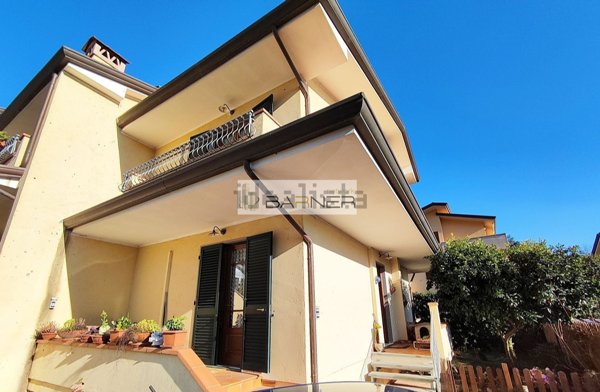 casa indipendente in vendita a Massarosa in zona Stiava