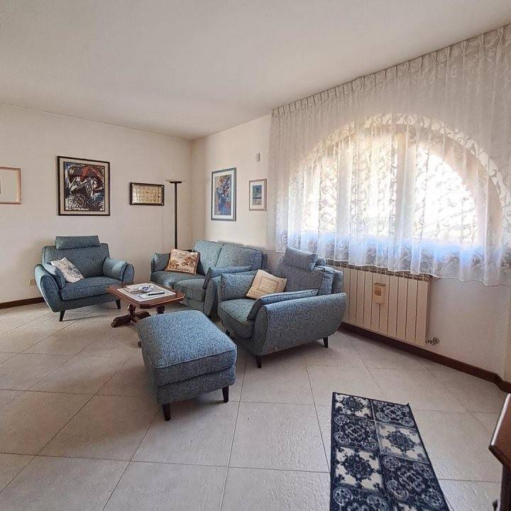casa indipendente in vendita a Massarosa in zona Piano di Mommio