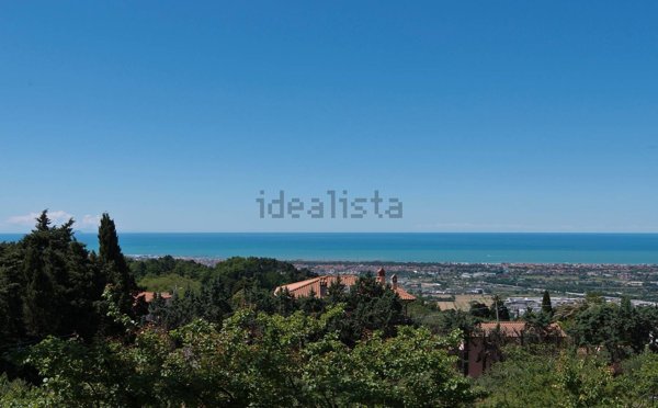 casa indipendente in vendita a Massarosa in zona Massaciuccoli