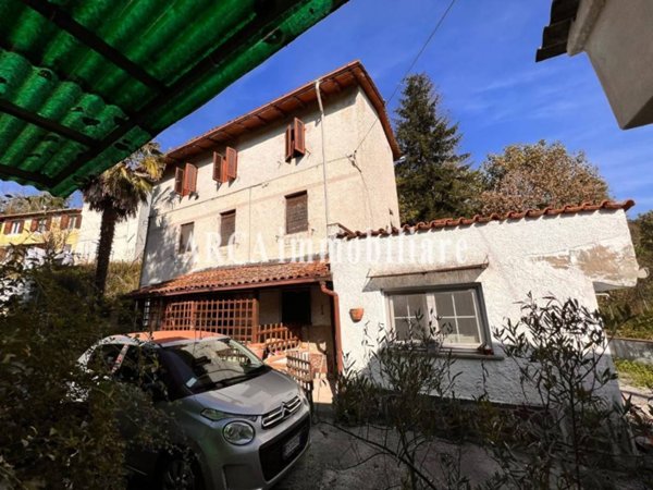 casa indipendente in vendita a Massarosa