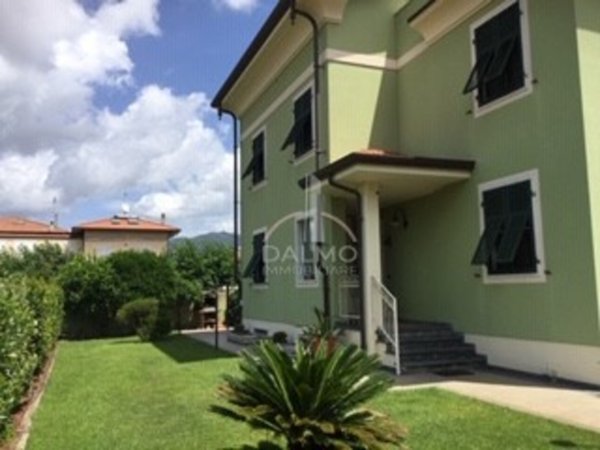 casa indipendente in vendita a Massarosa