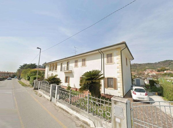appartamento in vendita a Massarosa in zona Bozzano