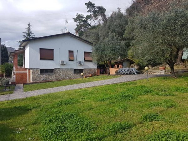 casa indipendente in vendita a Massarosa in zona Stiava