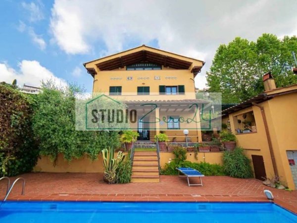 casa indipendente in vendita a Massarosa in zona Corsanico