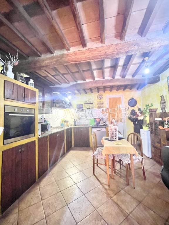 casa indipendente in vendita a Massarosa in zona Bozzano
