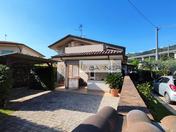 casa indipendente in vendita a Massarosa