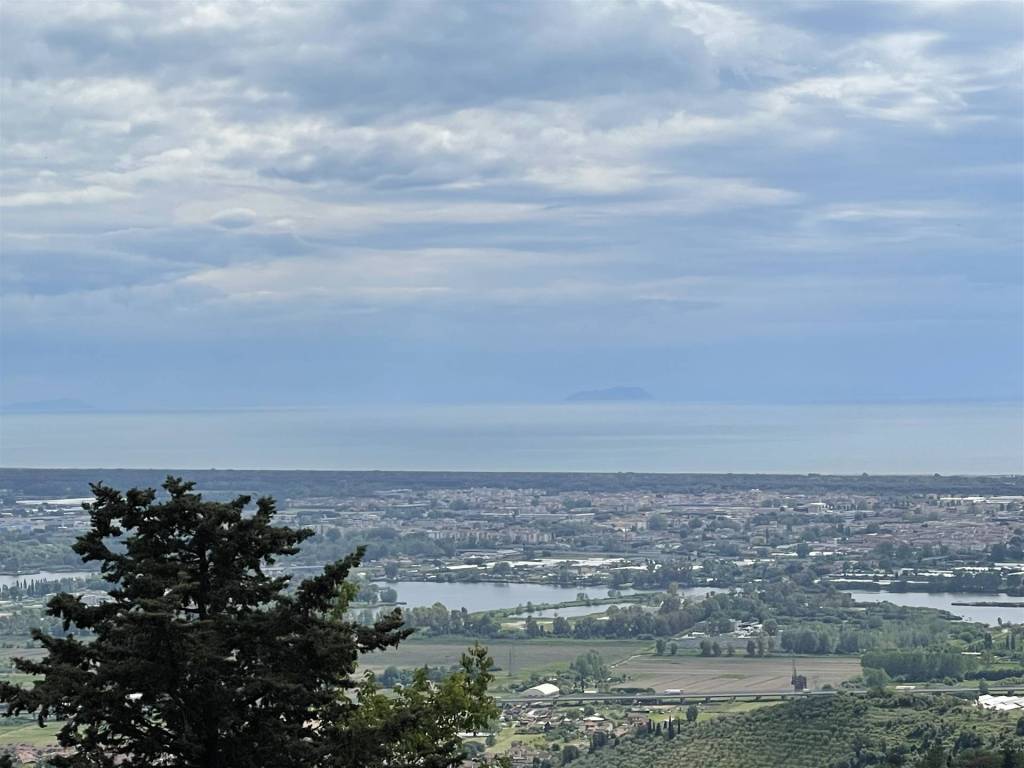 casa indipendente in vendita a Massarosa in zona Corsanico