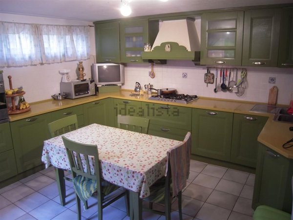 casa indipendente in vendita a Massarosa in zona Piano del Quercione