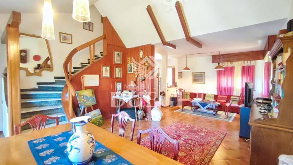 casa indipendente in vendita a Massarosa in zona Stiava