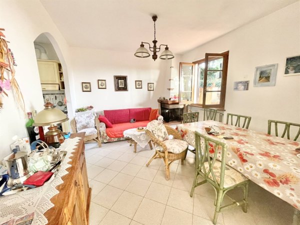 casa indipendente in vendita a Massarosa in zona Gualdo
