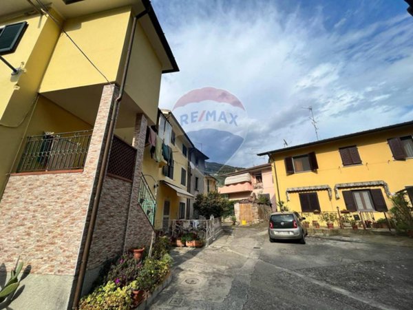 casa indipendente in vendita a Massarosa