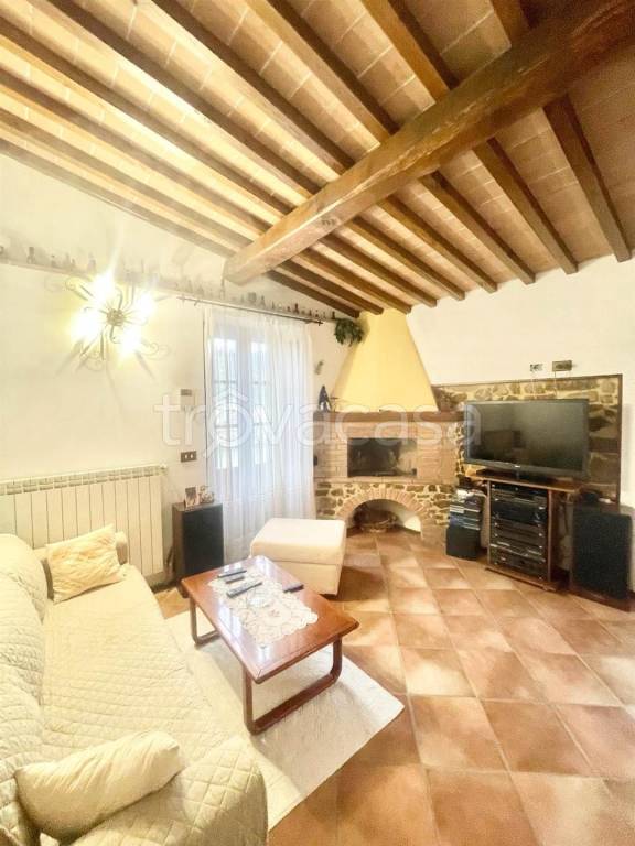 casa indipendente in vendita a Massarosa in zona Bozzano