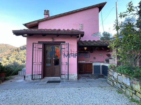 casa indipendente in vendita a Massarosa in zona Pieve a Elici