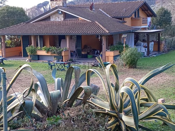 casa indipendente in vendita a Massarosa in zona Piano di Conca