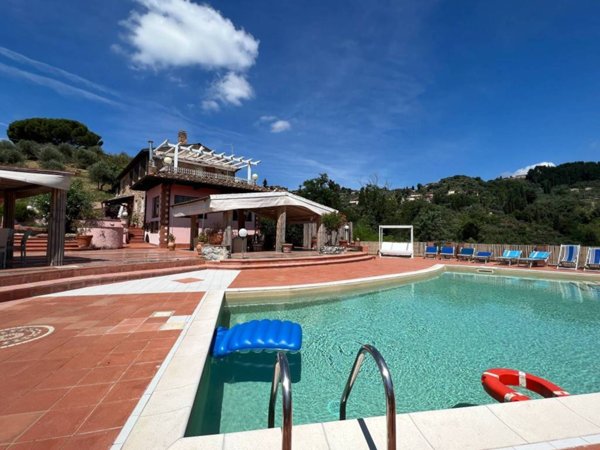 casa indipendente in vendita a Massarosa in zona Bargecchia