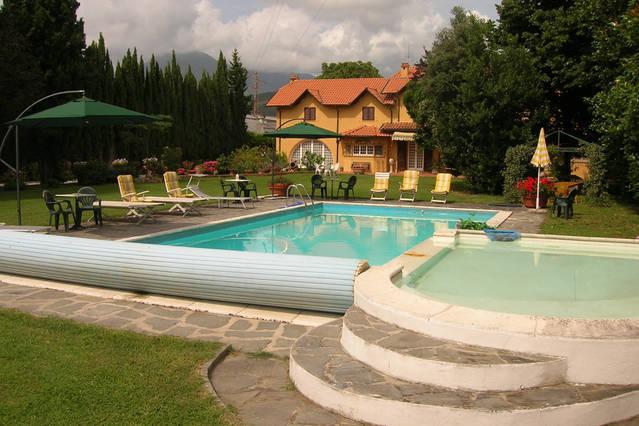 casa indipendente in vendita a Massarosa in zona Piano di Mommio