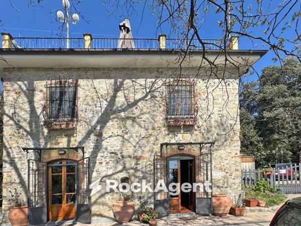 casa indipendente in vendita a Massarosa