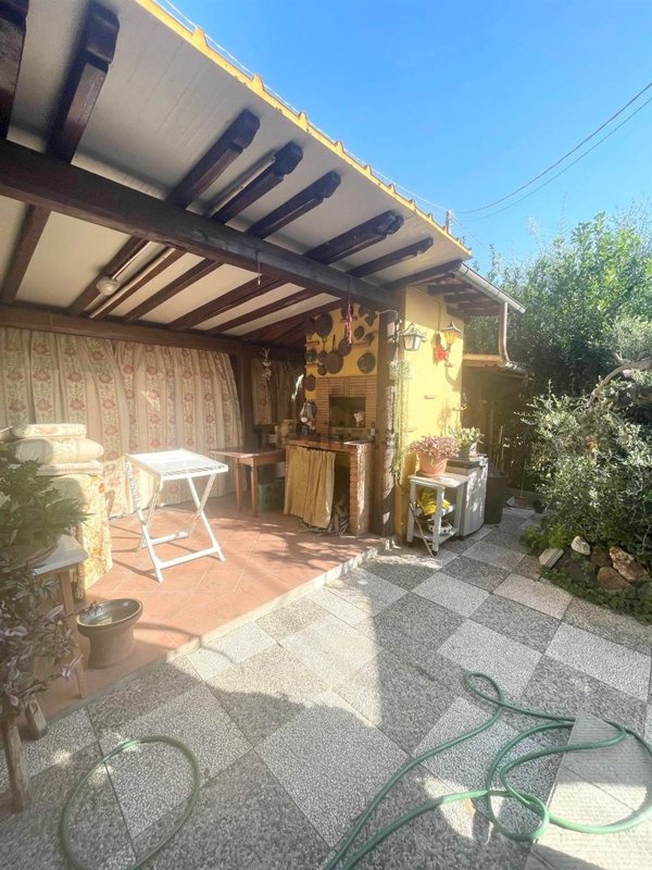 casa indipendente in vendita a Massarosa