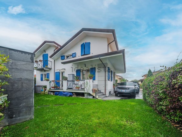 casa indipendente in vendita a Massarosa in zona Piano di Conca