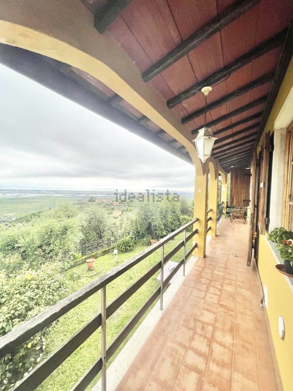 casa indipendente in vendita a Massarosa in zona Pieve a Elici