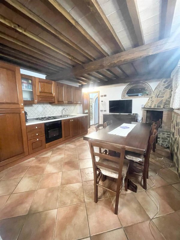 casa indipendente in vendita a Massarosa in zona Bozzano