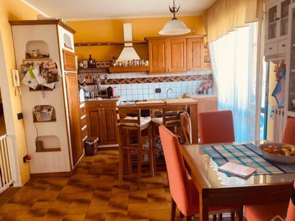 casa indipendente in vendita a Massarosa in zona Piano di Conca
