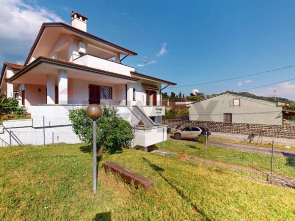casa indipendente in vendita a Massarosa in zona Piano di Conca