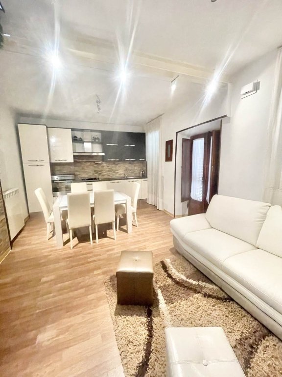 casa indipendente in vendita a Massarosa in zona Bozzano