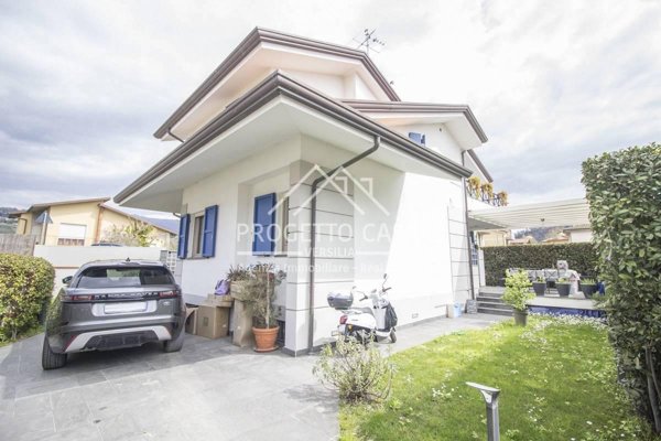 casa indipendente in vendita a Massarosa in zona Piano di Conca