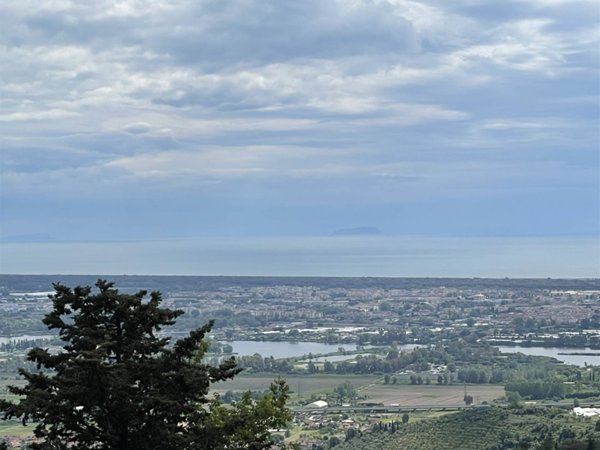 casa indipendente in vendita a Massarosa in zona Bozzano