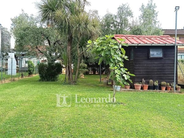 casa indipendente in vendita a Massarosa in zona Stiava