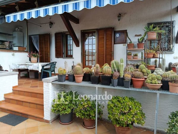 casa indipendente in vendita a Massarosa in zona Stiava