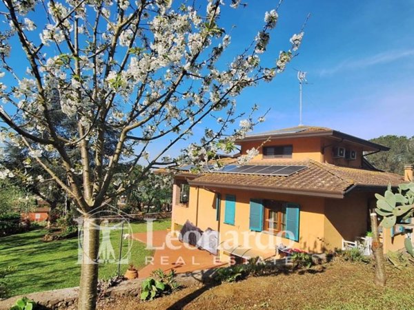 casa indipendente in vendita a Massarosa in zona Piano di Mommio