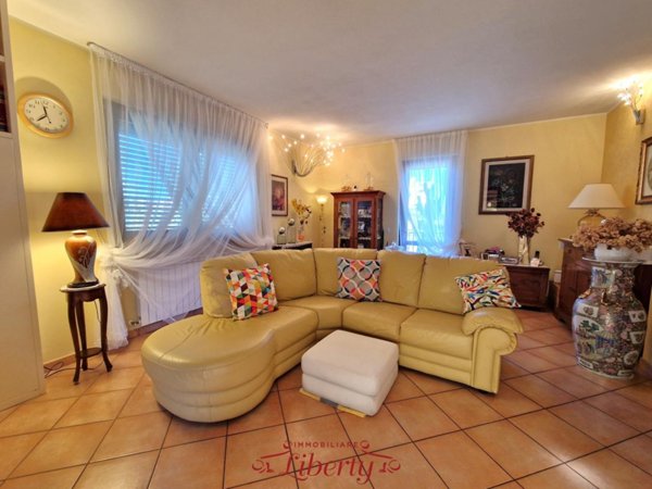 casa indipendente in vendita a Massarosa in zona Quiesa