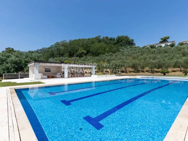 villa in vendita a Massarosa