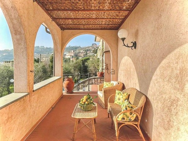 casa indipendente in vendita a Massarosa