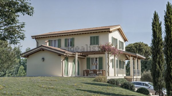 casale in vendita a Massarosa in zona Piano del Quercione