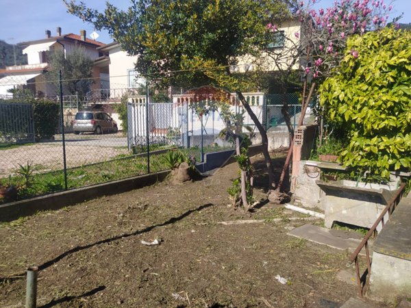 casa indipendente in vendita a Massarosa in zona Stiava