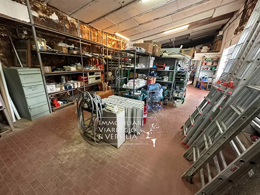 locale commerciale in vendita a Massarosa in zona Stiava