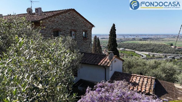 casa indipendente in vendita a Massarosa